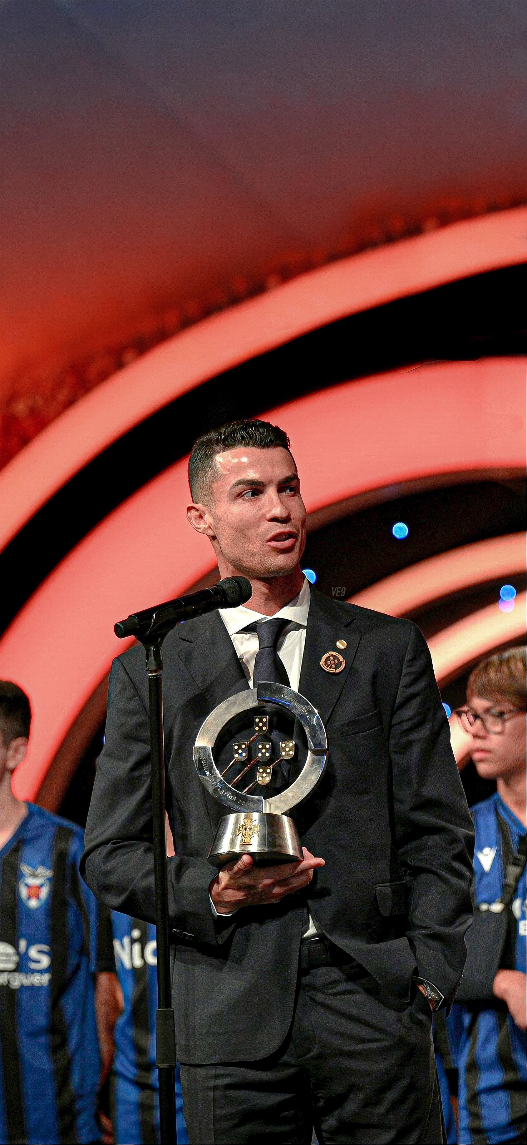 AYX SPORTS-加拿大队带队取胜！，C罗重要时刻表现优异观众掌声雷动-AYX SPORTS